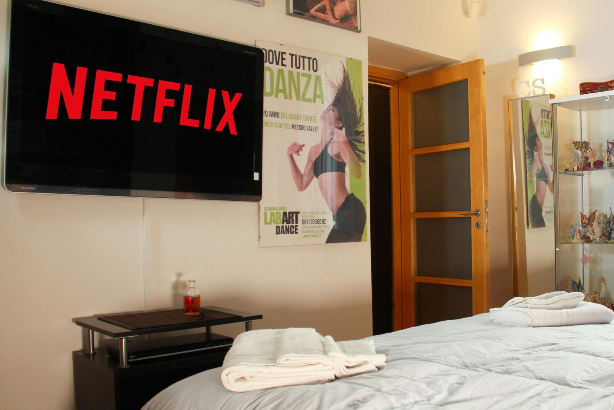 Appartement Metro Amedeo - Stanza Privata Con Vasca Idromassaggio à Naples Extérieur photo
