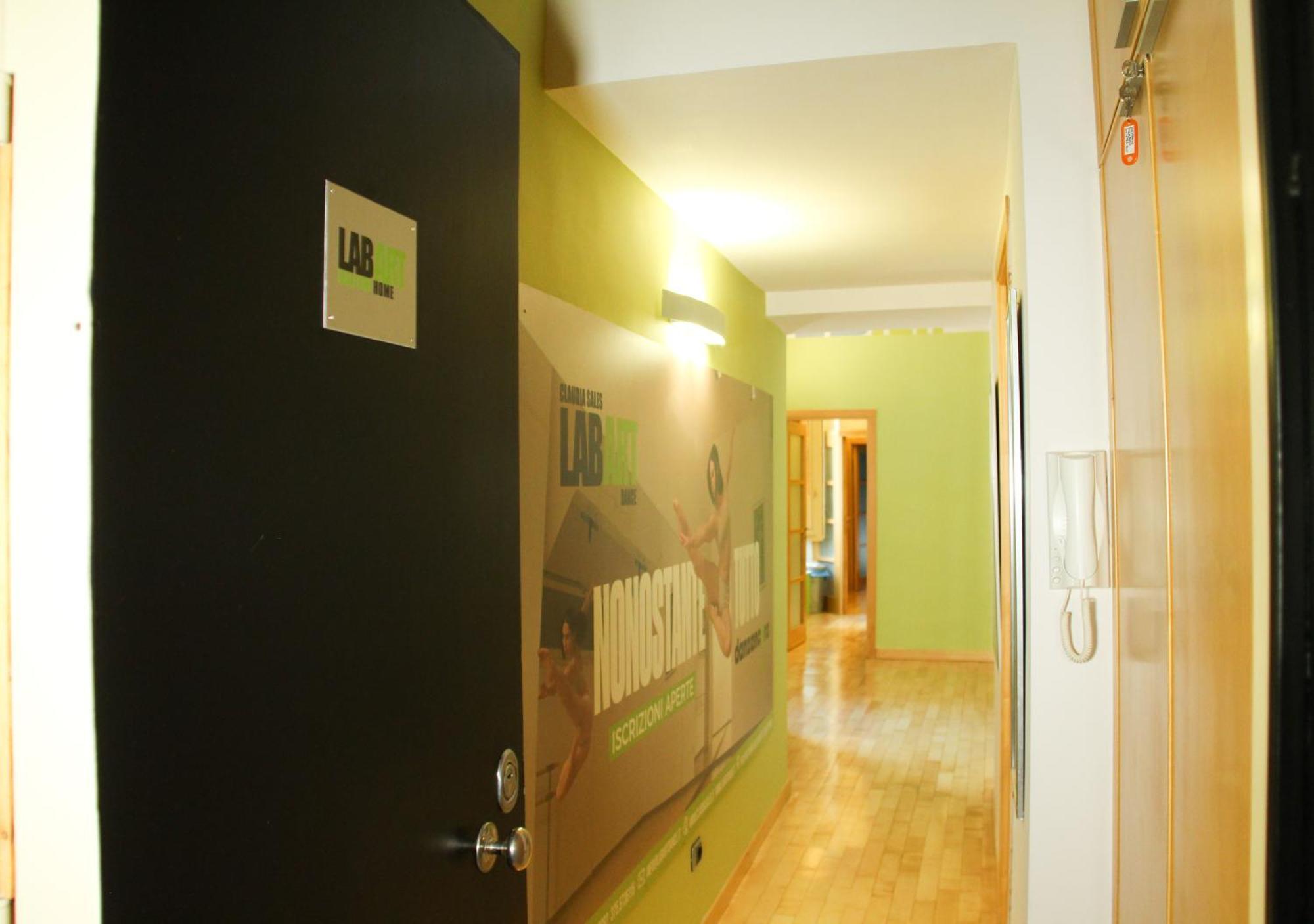 Appartement Metro Amedeo - Stanza Privata Con Vasca Idromassaggio à Naples Extérieur photo