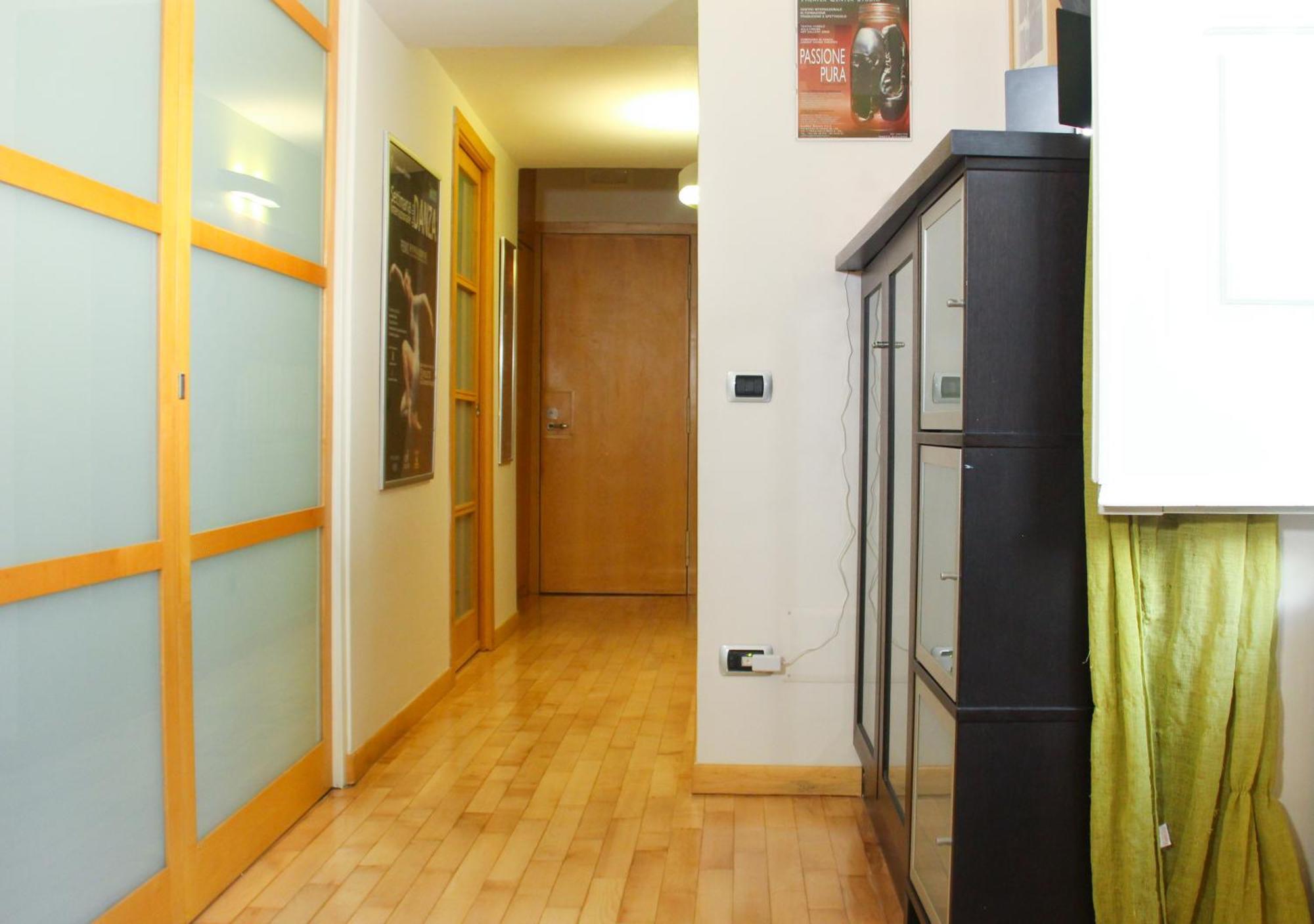 Appartement Metro Amedeo - Stanza Privata Con Vasca Idromassaggio à Naples Extérieur photo