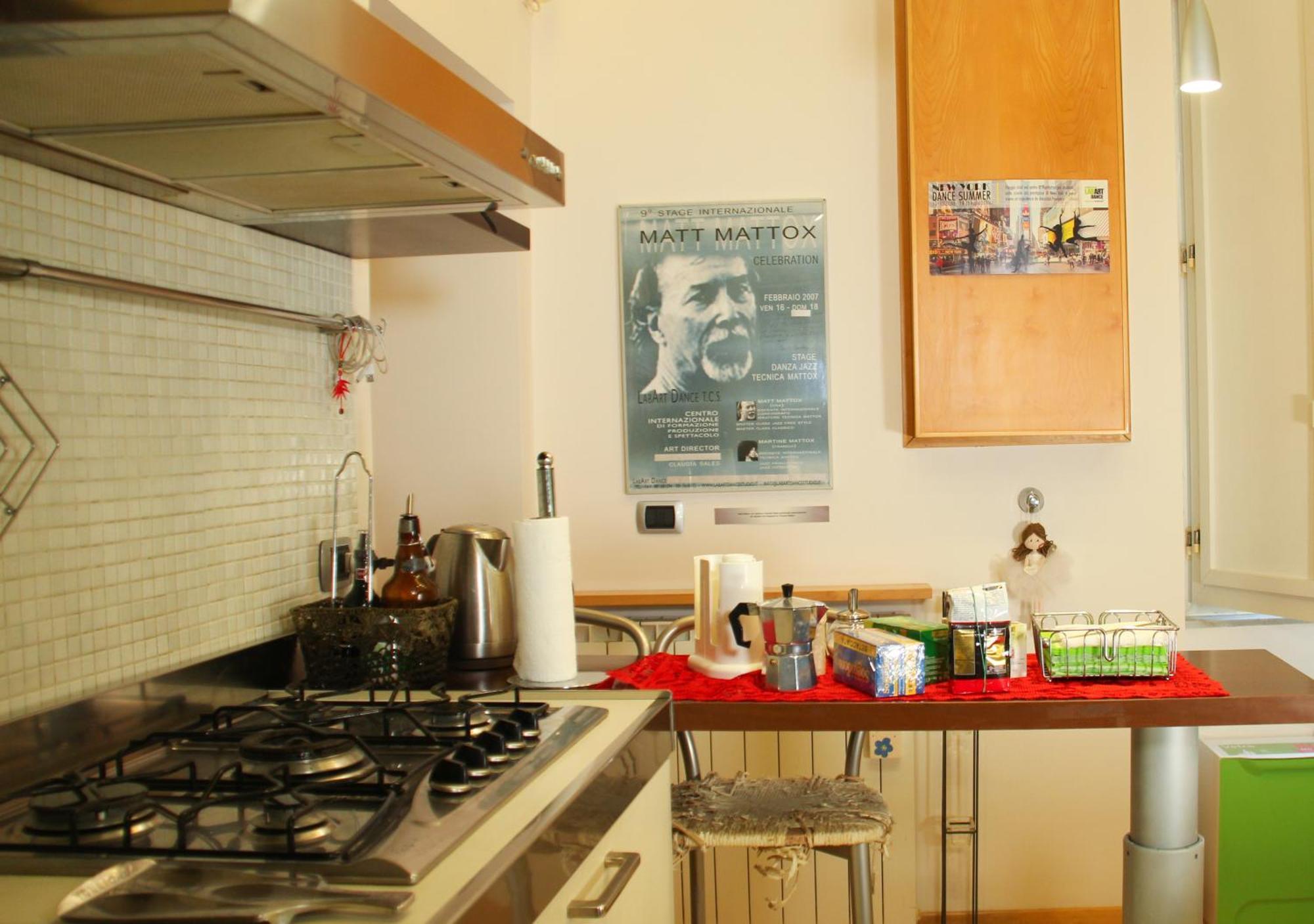 Appartement Metro Amedeo - Stanza Privata Con Vasca Idromassaggio à Naples Extérieur photo